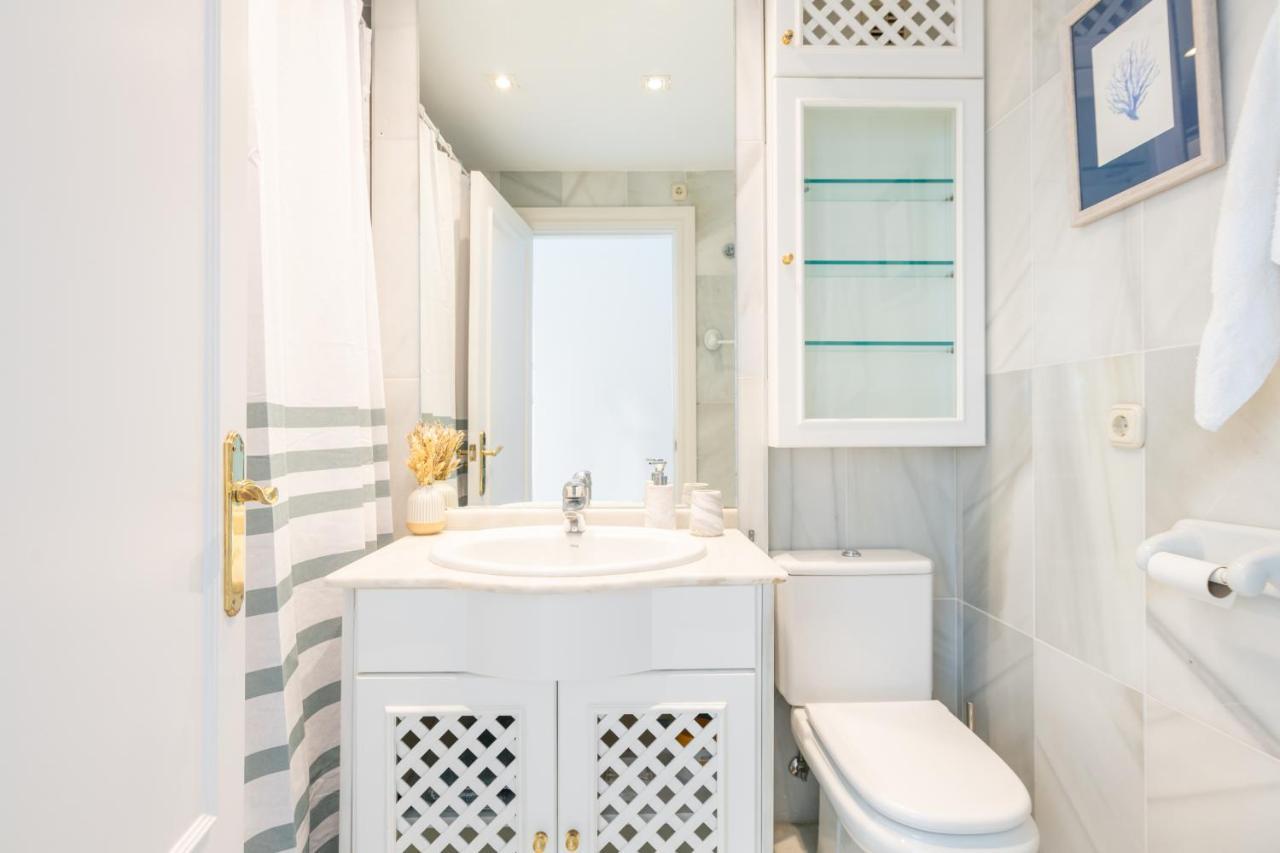 Apartamento Familiar Vistas Al Mar By Rent Me Estepona Exterior photo